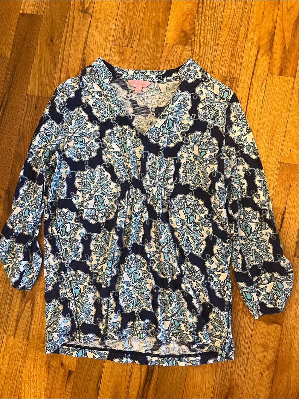 Lilly Pulitzer Navy & White V-Neck Printed Top